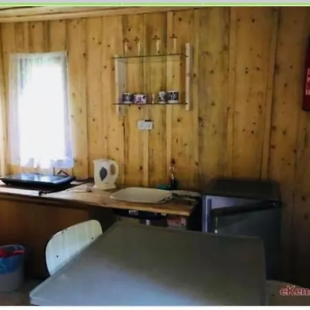 Rodinné Ubytovaní V Chatech Sruby Relax živohošt´ Village de vacances Křečovice